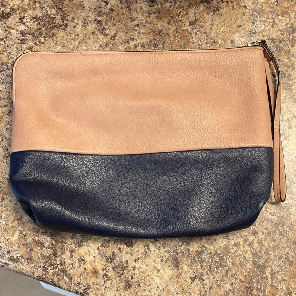 LC Lauren Conrad Wristlet